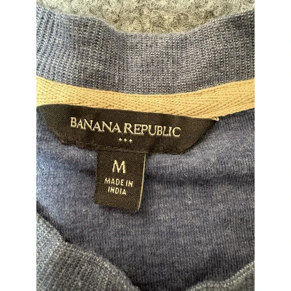 Banana Republic Knit Sweater Mens M Blue Lightweight Crew Neck Long Sleeve